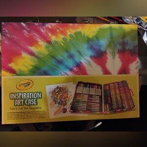 Crayola Tie-Dye Art Case with Supplies